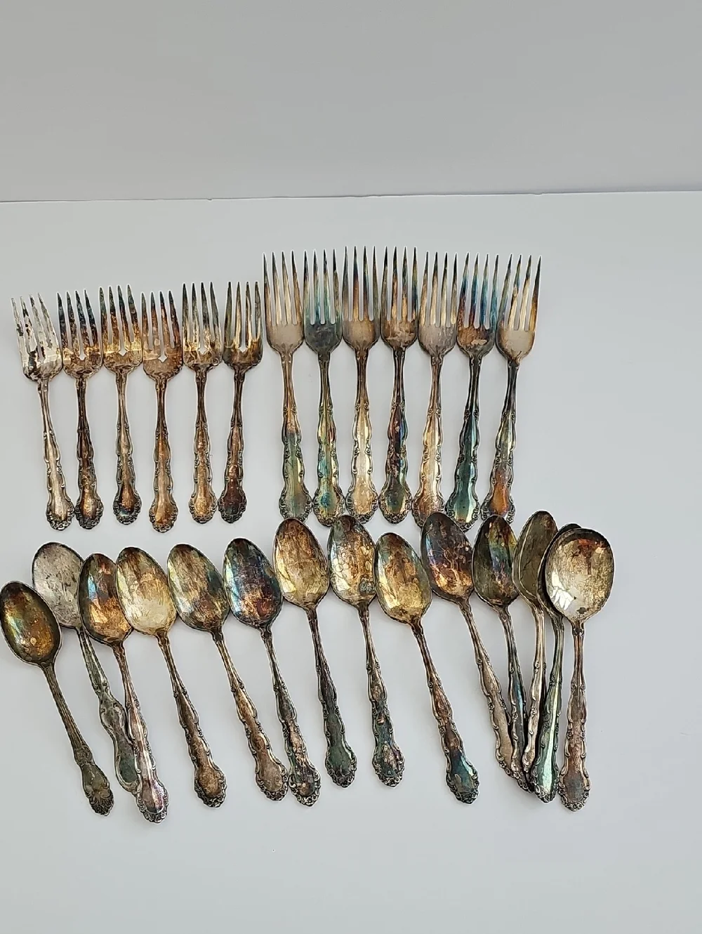 Vintage Oneida 1881 Rogers BELOVED Silverplate Flatware - 27 Piece Lot - 1940s